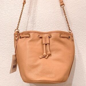 NWT HOBO Pier Bucket Leather Crossbody Bag Purse Sandstrom $228 Brown Tan color